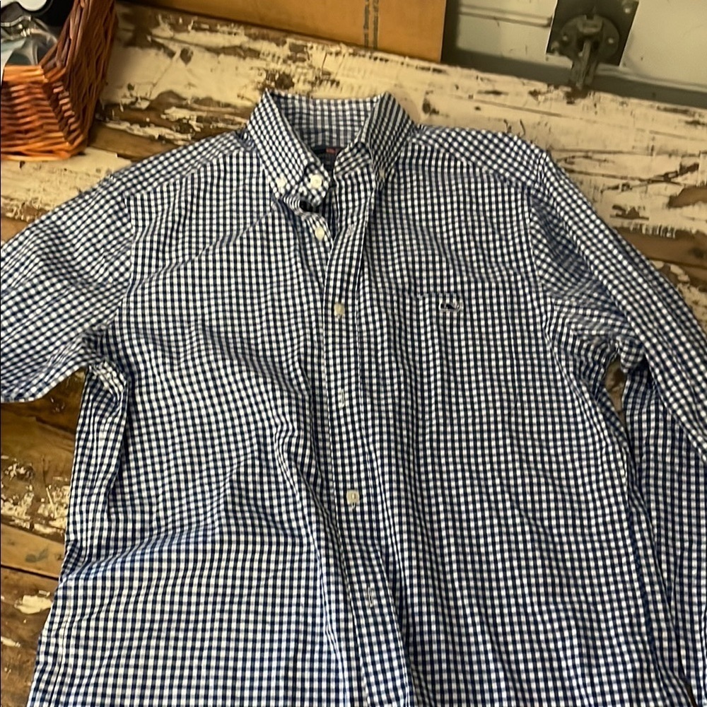 Vineyard Vines Blue and White Casual Button Down Shirt